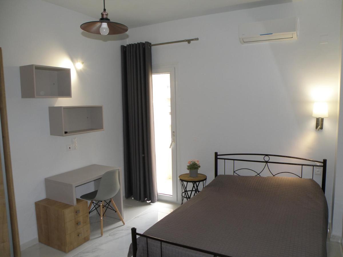 Aparthotel Talos And *