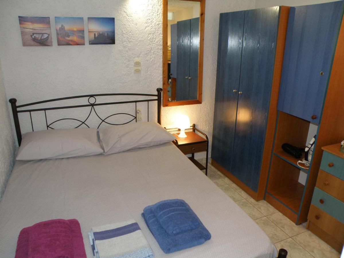 Talos And Aparthotel