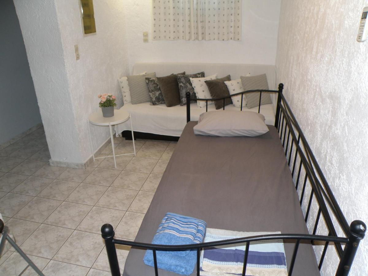 Talos And Aparthotel