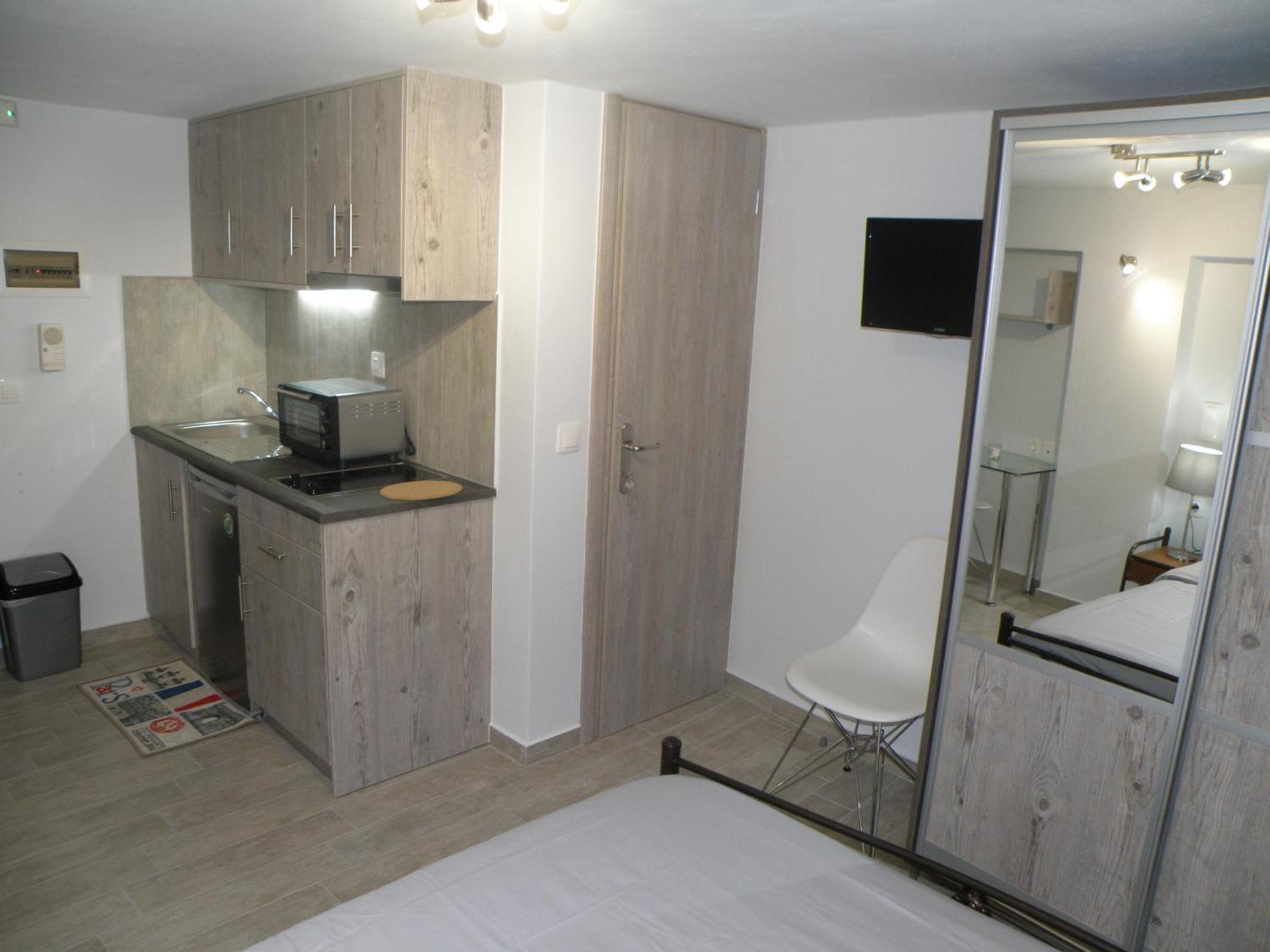 Aparthotel Talos And